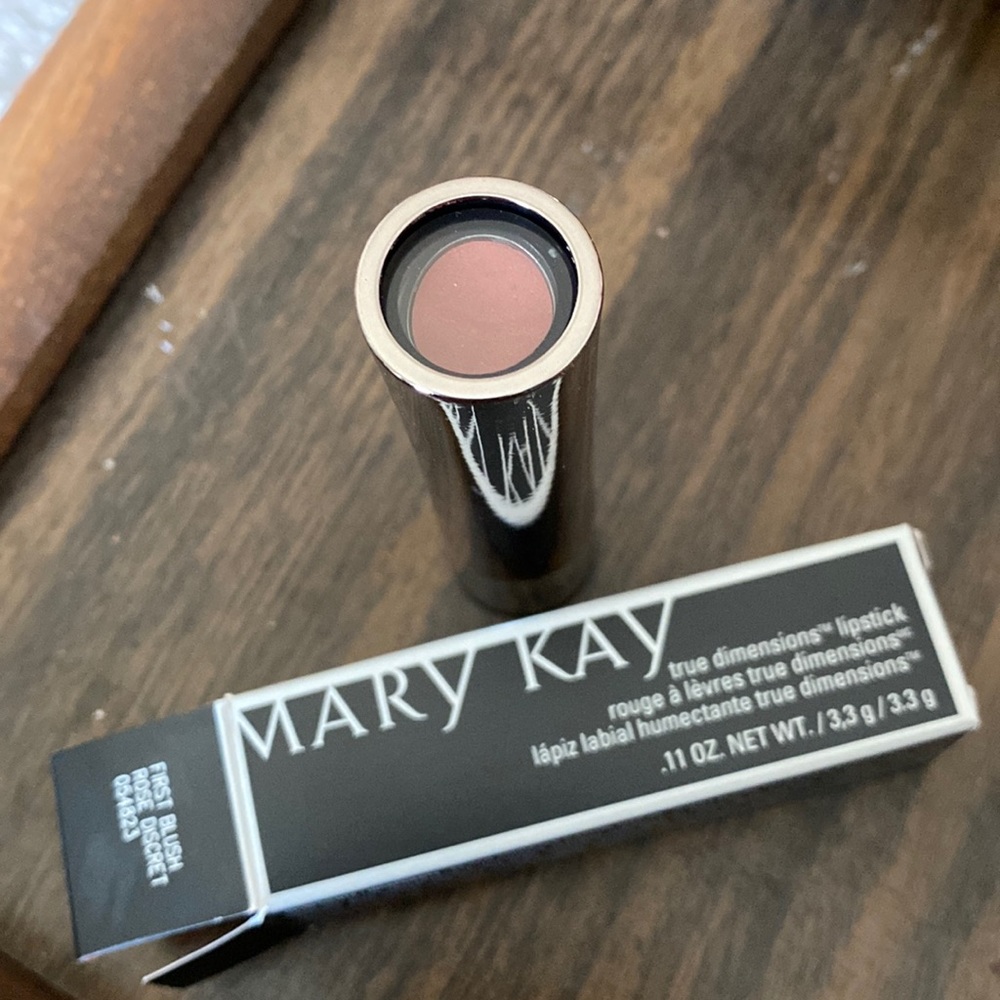 ❤️New❤️ Mary Kay True Dimensions Lipstick - First Blush